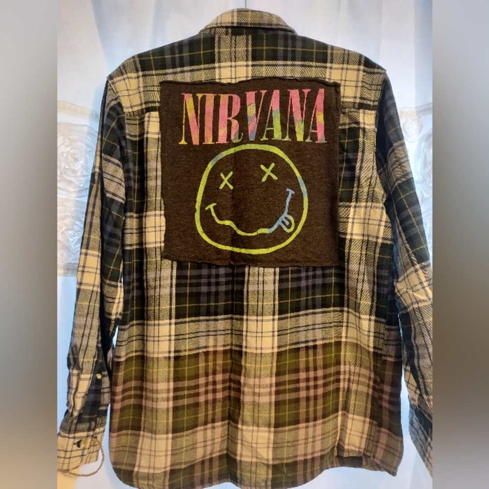 NIRVANA UPCYCLED DISTRESSED FLANNEL SZ M